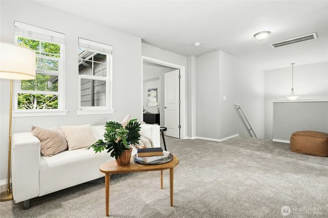 445 Shelton Place NE, Renton, WA 98056