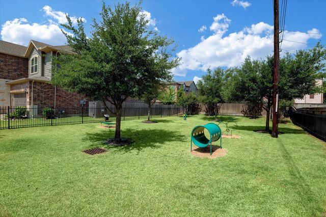 205 Castlegate Lane, Jersey Village, TX 77065