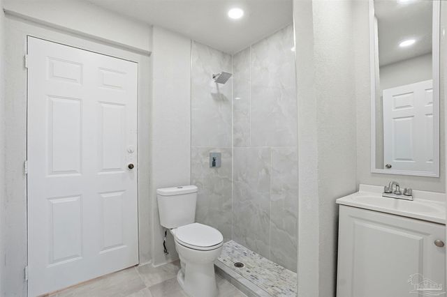 305 N Madison Dr, Pensacola, FL 32505