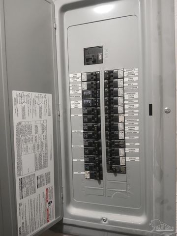 305 N Madison Dr, Pensacola, FL 32505