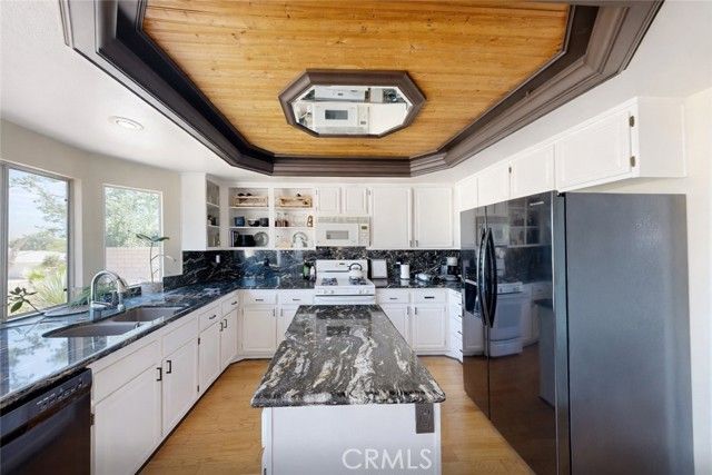 5637 Redwood, Palmdale, CA 93551