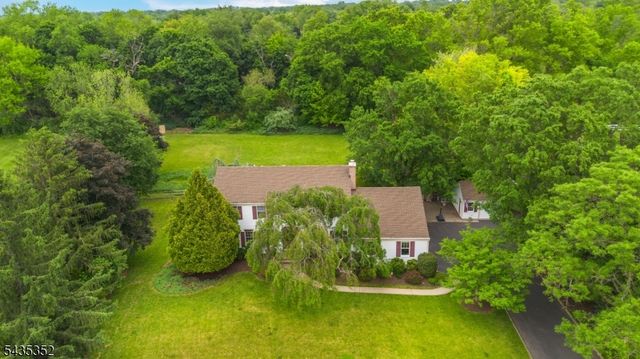 28 Kingswood Ct, Montgomery Twp., NJ 08502