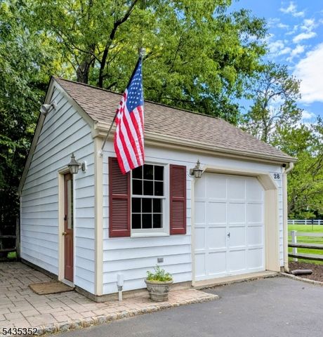 28 Kingswood Ct, Montgomery Twp., NJ 08502