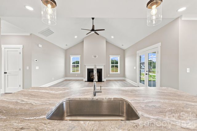 257 Sandpiper Drive 04, Lexington, NC 27295