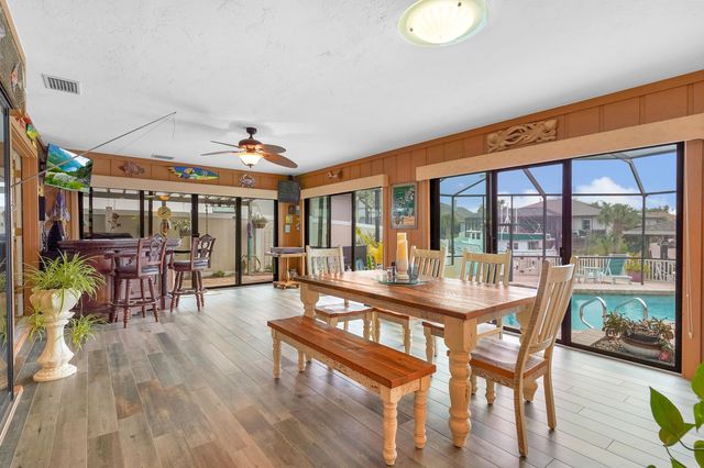 4 Calusa Ct, Palm Coast, FL 32137