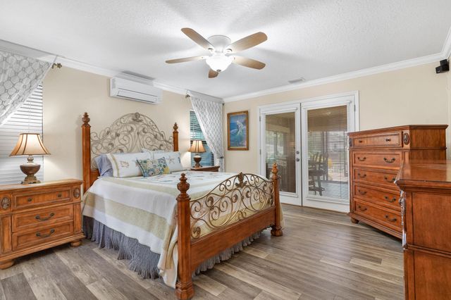 4 Calusa Ct, Palm Coast, FL 32137