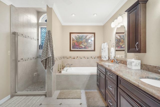 4 Calusa Ct, Palm Coast, FL 32137