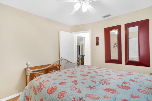 4 Calusa Ct, Palm Coast, FL 32137