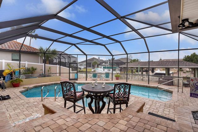 4 Calusa Ct, Palm Coast, FL 32137