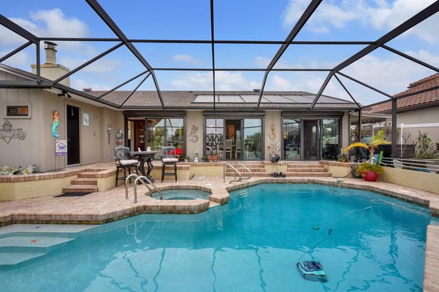 4 Calusa Ct, Palm Coast, FL 32137