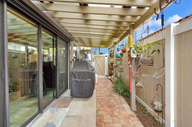 4 Calusa Ct, Palm Coast, FL 32137