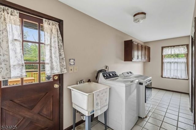 5 Twin Brooks Trl, Chester Twp., NJ 07930
