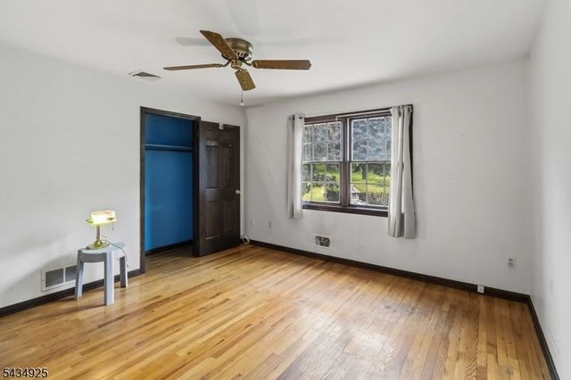 5 Twin Brooks Trl, Chester Twp., NJ 07930