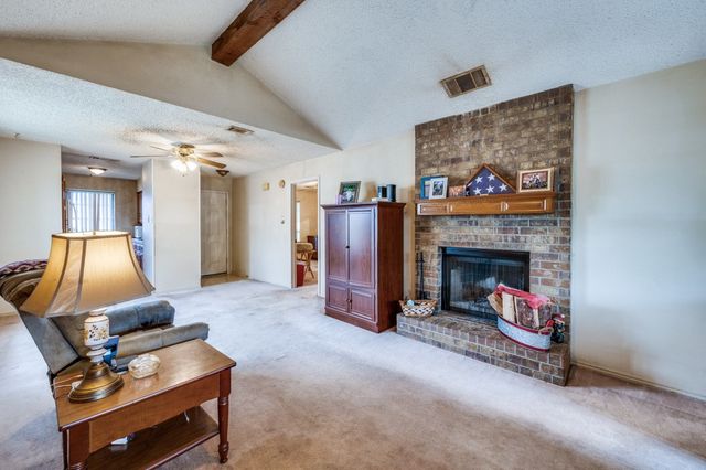 515 Guerin Drive, Arlington, TX 76012