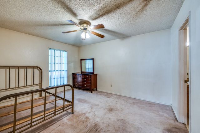515 Guerin Drive, Arlington, TX 76012