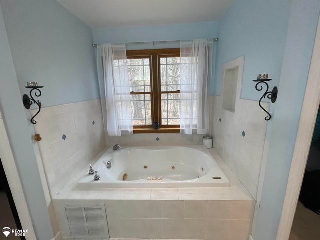 10275 Newland Drive, Otisville, MI 48463