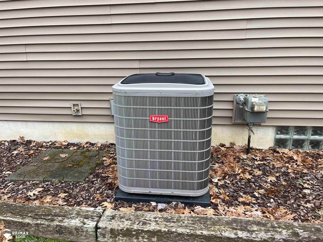 10275 Newland Drive, Otisville, MI 48463