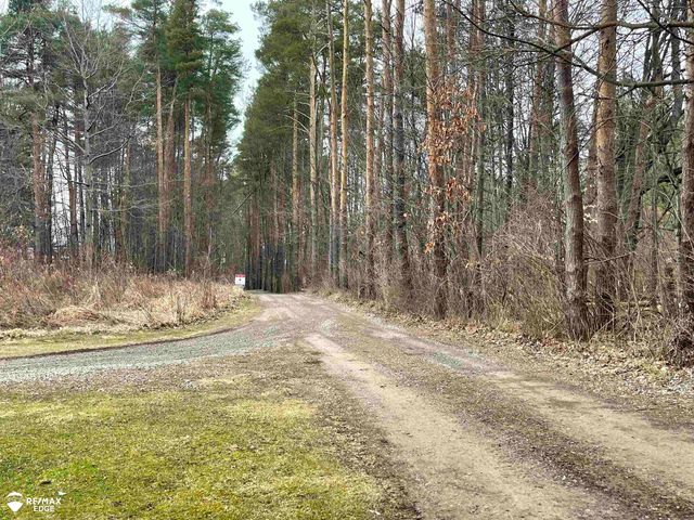 10275 Newland Drive, Otisville, MI 48463