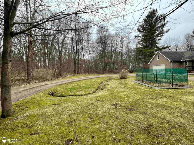 10275 Newland Drive, Otisville, MI 48463