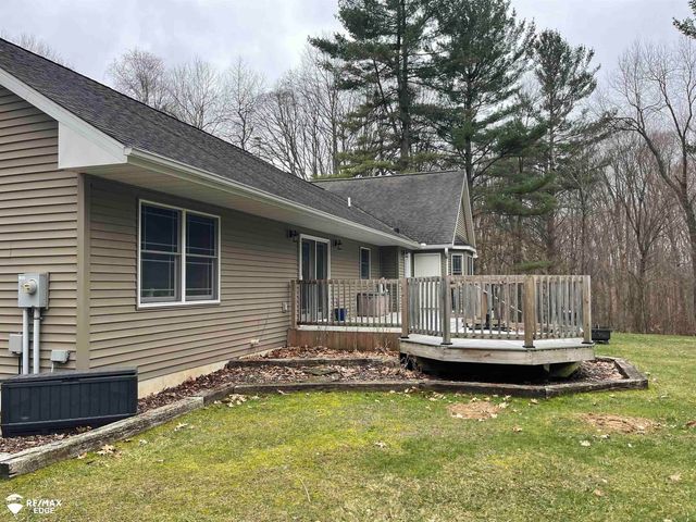 10275 Newland Drive, Otisville, MI 48463