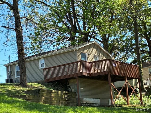 1215 Western Avenue, Swansea, IL 62226