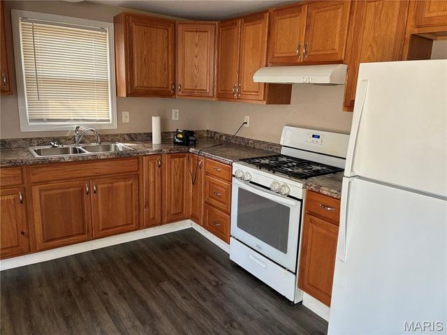 1215 Western Avenue, Swansea, IL 62226