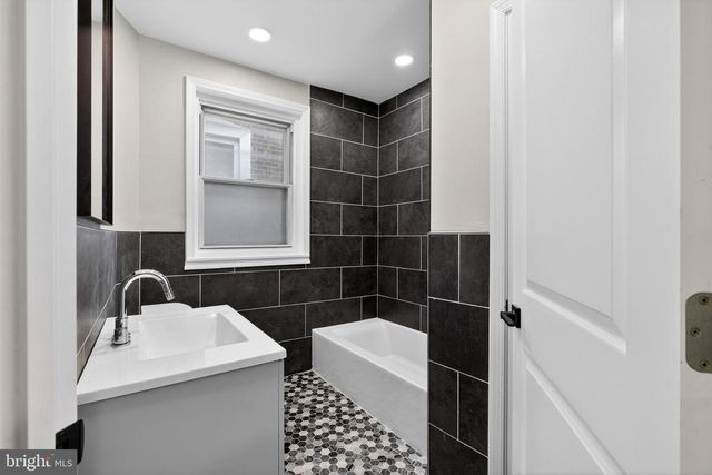 1145 S 60TH ST, Philadelphia, PA 19143