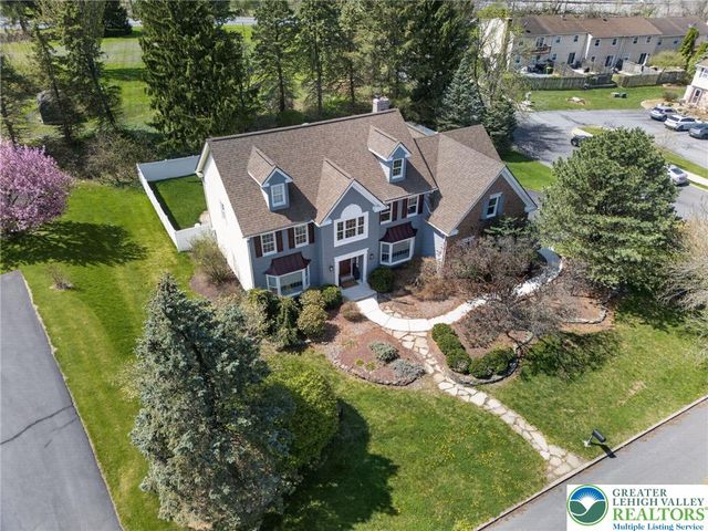 4831 South Hedgerow Drive, Lower Macungie Twp, PA 18103
