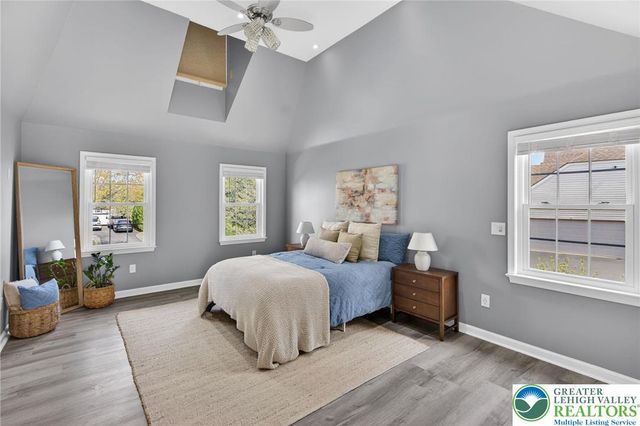 4831 South Hedgerow Drive, Lower Macungie Twp, PA 18103