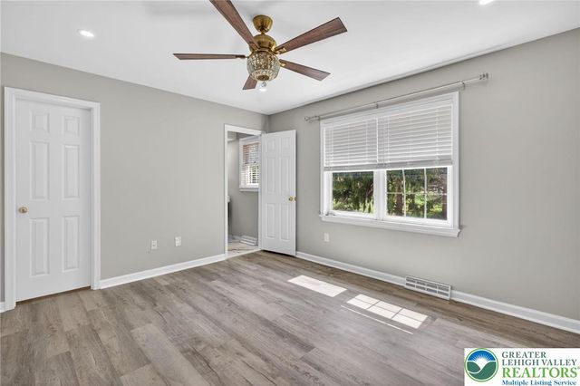 4831 South Hedgerow Drive, Lower Macungie Twp, PA 18103