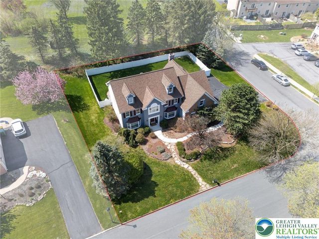 4831 South Hedgerow Drive, Lower Macungie Twp, PA 18103
