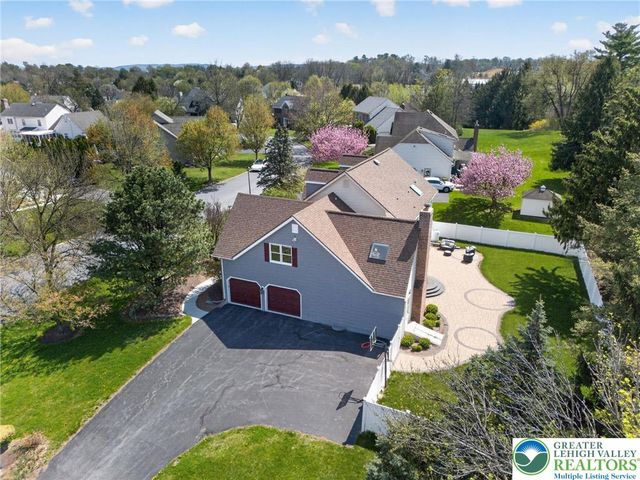 4831 South Hedgerow Drive, Lower Macungie Twp, PA 18103