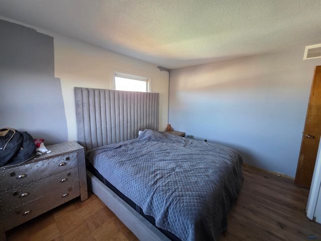 418 E COLLEGE AVE, Rapid City, SD 57701