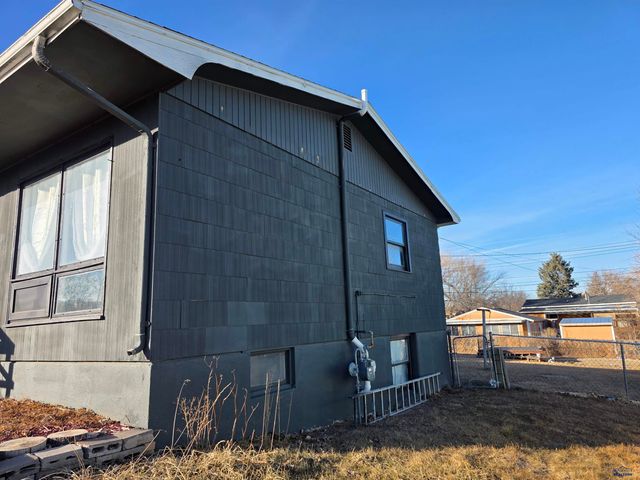 418 E COLLEGE AVE, Rapid City, SD 57701
