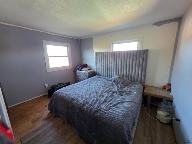 418 E COLLEGE AVE, Rapid City, SD 57701