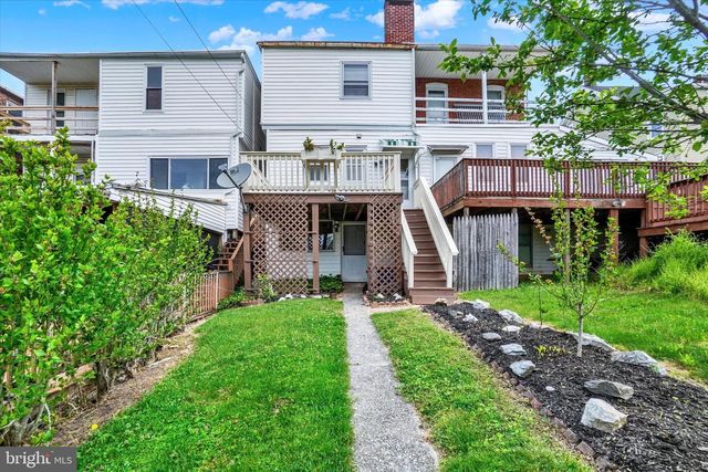 324 E MAIN ST, Dallastown, PA 17313