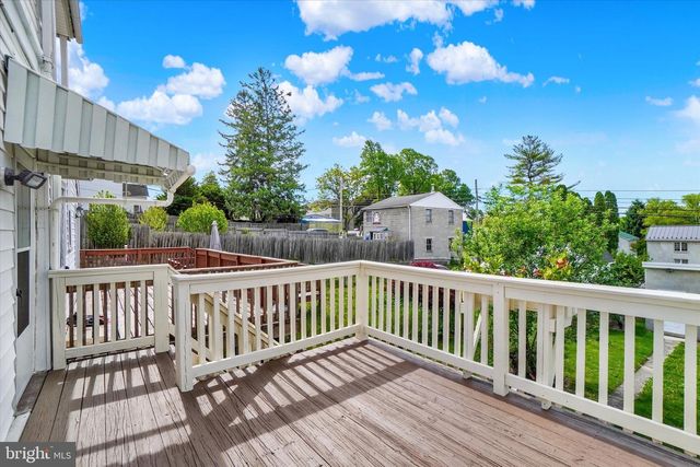324 E MAIN ST, Dallastown, PA 17313