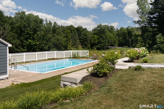 35 Emmons Lane, North Canaan, CT 06018