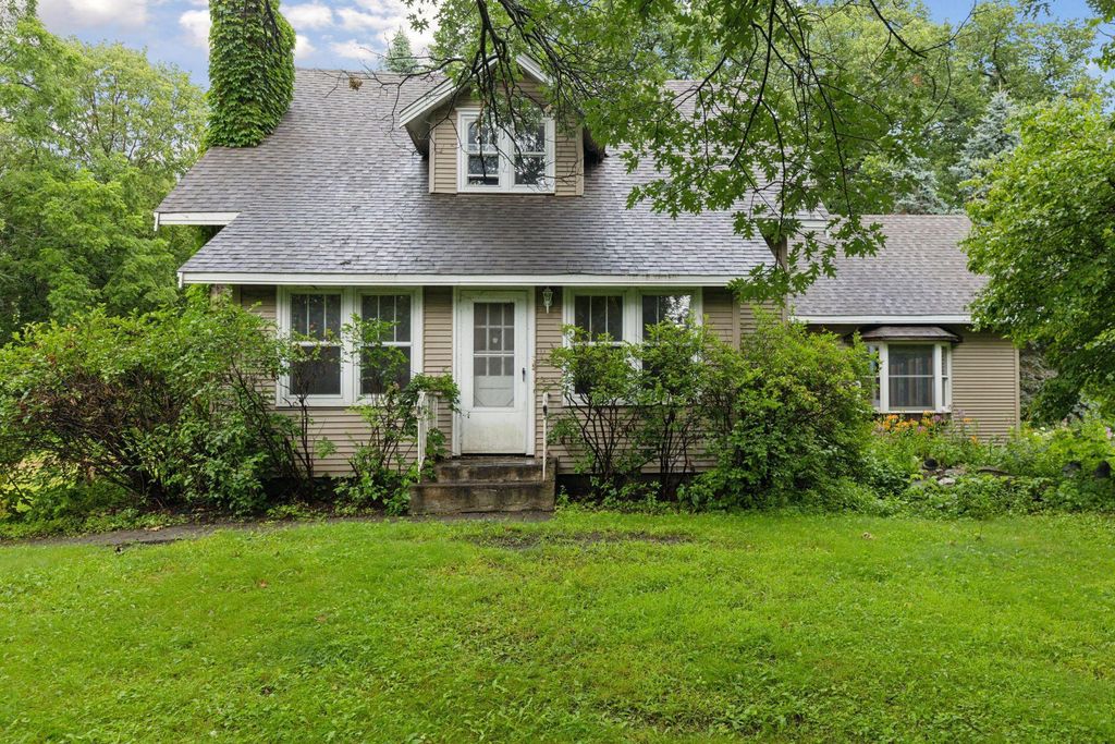 840 Vicksburg Lane N, Plymouth, MN 55447