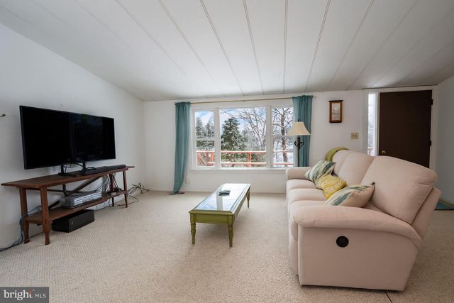 16 LEMLEY, Oakland, MD 21550