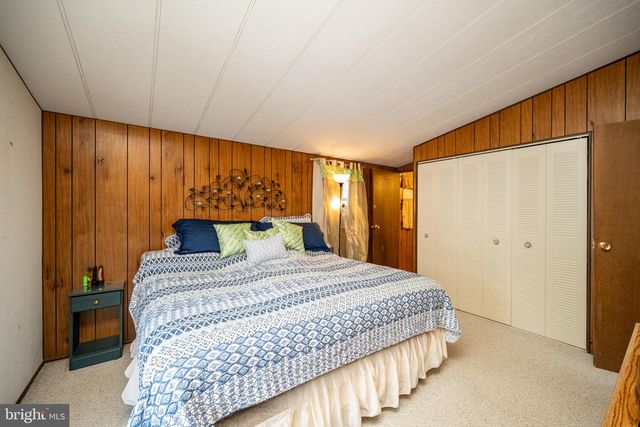 16 LEMLEY, Oakland, MD 21550