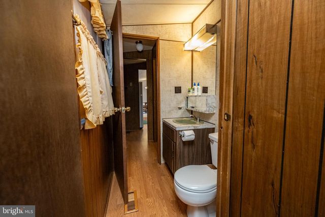 16 LEMLEY, Oakland, MD 21550