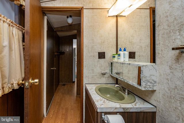 16 LEMLEY, Oakland, MD 21550