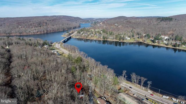 16 LEMLEY, Oakland, MD 21550