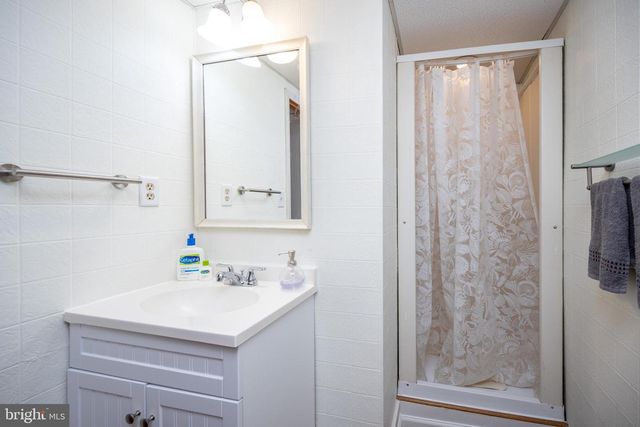 16 LEMLEY, Oakland, MD 21550