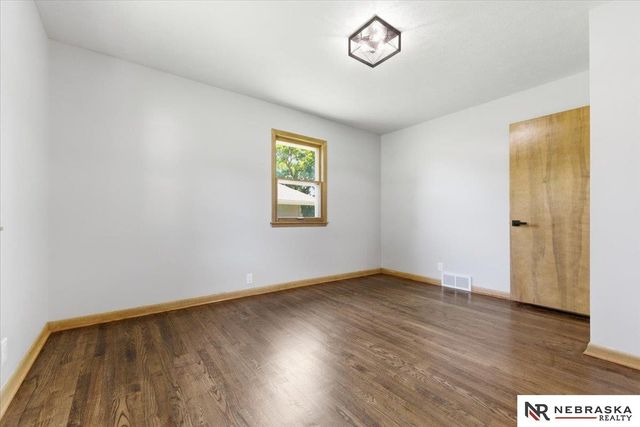 9212 Manderson Street, Omaha, NE 68134