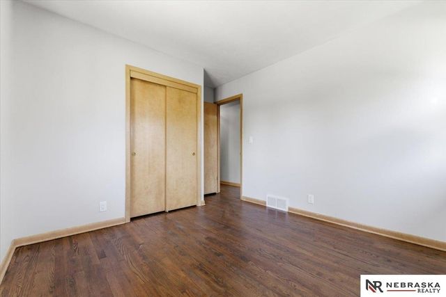 9212 Manderson Street, Omaha, NE 68134