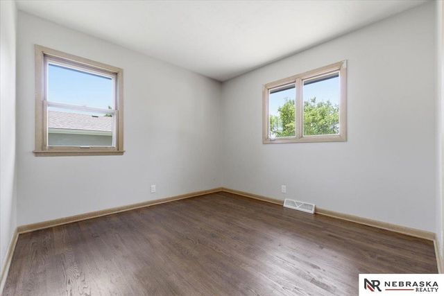 9212 Manderson Street, Omaha, NE 68134