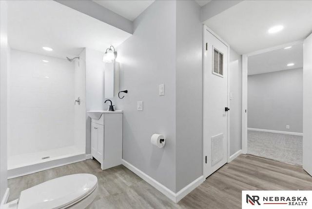 9212 Manderson Street, Omaha, NE 68134