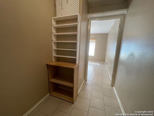 2167 MOSSY CREEK DR, San Antonio, TX 78245